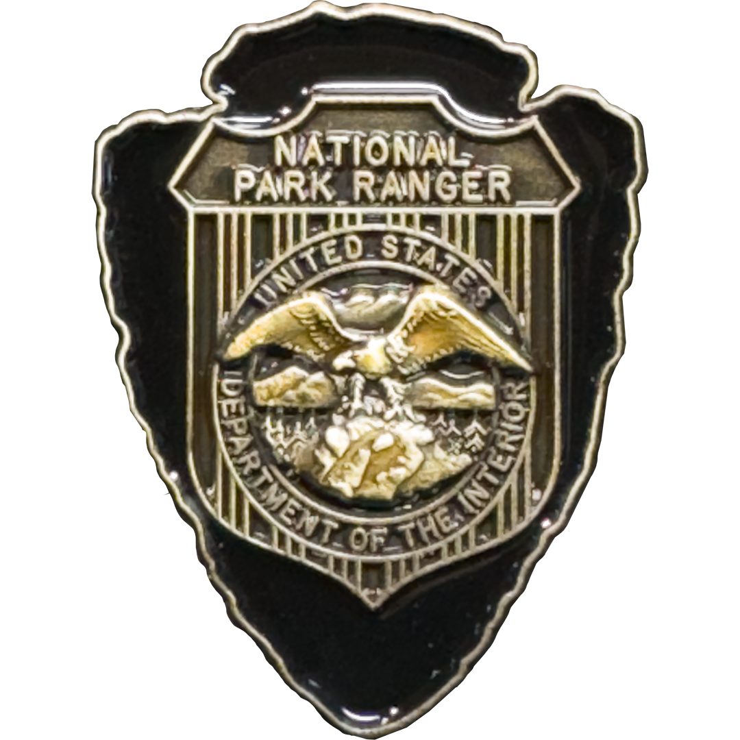 PBX-007-K National Park Service Arrowhead pin Ranger NPS US Department of the Interior