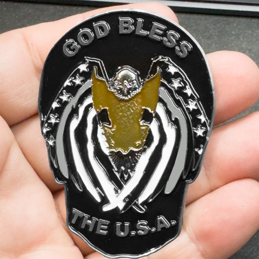 EL14-018 Thin Gray Line Flag CO Correctional Officer Eagle God Bless America Skull Challenge Coin Corrections